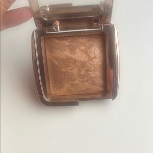 Hourglass Bronzer - luminous bronze light
